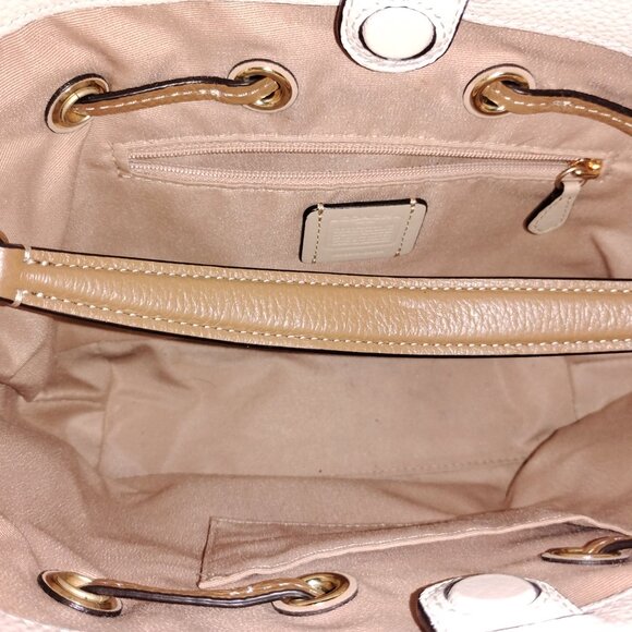 Coach - Picture 3 of 3